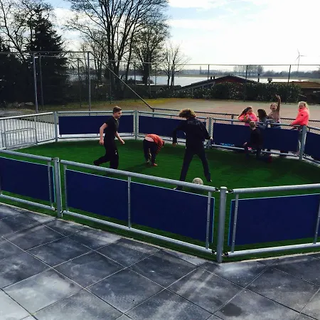 Safaritent At Recreatiepark Rhederlaagse Meren * Lathum