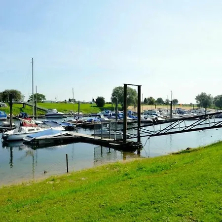 Safaritent At Recreatiepark Rhederlaagse Meren Luxury tent Lathum